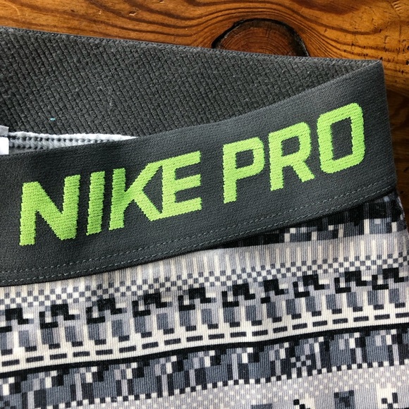 Nike Dri Fit Pant & Jacket - Picture 6 of 6